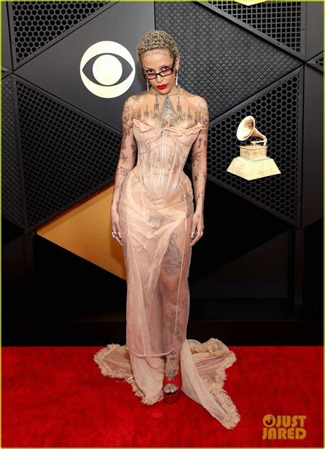 doja cat nipple out at grammys|Doja Cat Was Music’s Most Naked Nominee At The 2024 Grammys